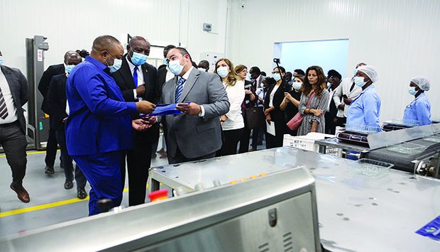 Ministro da Indústria e Comércio Inaugura fábrica de transformação de pescado no Pólo Industrial de Viana