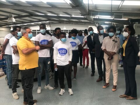 Candidatos do Luanda Gentes e Músicas visitam empresas no PDIV